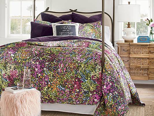 Can I Use Queen Bedding on a Full Bed?